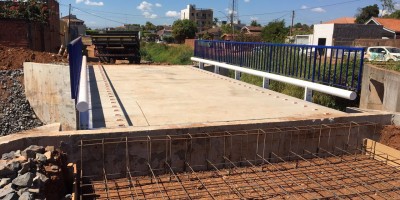 Aldo Júlio agradece Lúcio Mosquini por recursos para construir ponte de concreto armado...