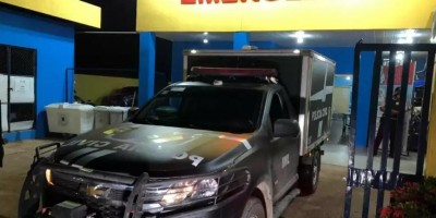 Homem é assassinado a facadas na frente dos filhos ao sair da casa da irmã
