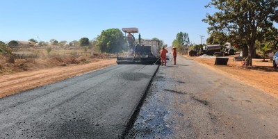 Obra de recapeamento asfáltico garante maior segurança aos motoristas que trafegam pela...