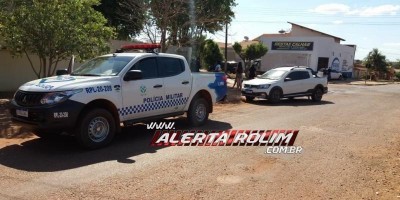 Moto e carro se envolvem em acidente em Rolim de Moura