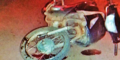 Mulher é socorrida após colidir em caminhonete em Alto Alegre