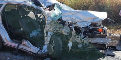Um morre e outro fica gravemente ferido em colisão entre carro e Bi-trem entre Jaru e...