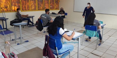 Escolas estaduais retomam aulas presenciais em Rondônia com capacidade reduzida e...