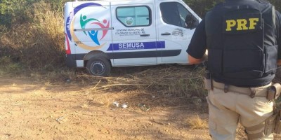 Carreta atinge traseira de ambulância de Colorado do Oeste que transportava paciente...
