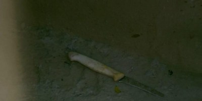 Idoso de 64 anos é atacado a facadas pela esposa de 38 após discussão em casa