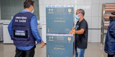 Rondônia recebe mais uma remessa com 61.450 doses de vacinas contra a covid-19