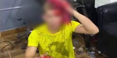 Barbeiro bom de navalha corta a cabeça de assaltante durante arrastão em salão; veja o...