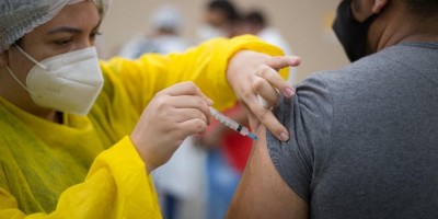 Ministério da Saúde diz que dose de reforço contra Covid começa em setembro