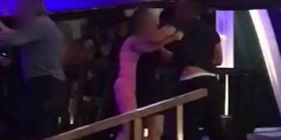 Mulher sai para se divertir com o marido, mas acaba surrada em conveniência