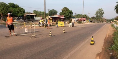 Manifestantes fazem bloqueio em 8 pontos da BR-364 em RO e em distribuidora de...