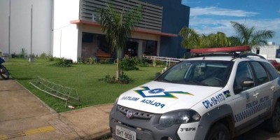 Filho é esfaqueado pelo próprio pai ao defender madrasta durante briga conjugal em...