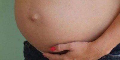 Grávida de nove meses é agredida com socos e pauladas pelo marido