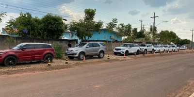 Veja fotos dos carros apreendidos durante operação da PF em Rolim de Moura e outros...