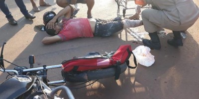 Motociclista tem pé dilacerado em grave acidente em Cacoal; veja o vídeo