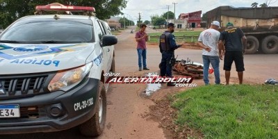 Mulher fica ferida após colisão entre carro e moto em Rolim de Moura