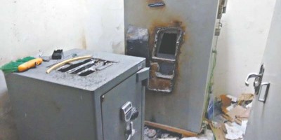 Criminosos arrombam cofres e furtam malotes de dinheiro em supermercado de Porto Velho