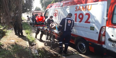 População acusa homem de cometer furtos e faz justiça com as próprias mãos