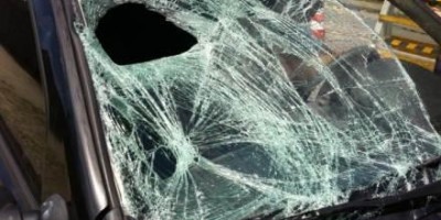 Homem pensa que motorista de aplicativo é amante de sua mulher e arrebenta veículo, em...