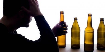Durante bebedeira, marido oferece esposa pra amigo, se arrepende e sai de casa,...