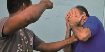 Pai é espancado pelo filho ao reclamar de portão de casa aberto