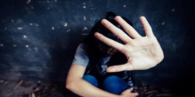 Adolescente de 16 anos é estuprada após marido sair para trabalhar