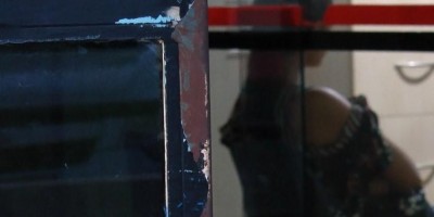 Adolescente de 15 anos vai parar na delegacia após tentar matar marido a facadas em...