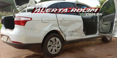 Carro e moto se envolvem em acidente em Rolim de Moura