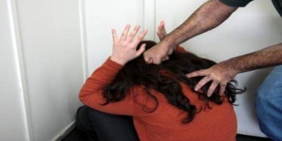 Namorado é acusado de espancar mulher que bebia na vizinha