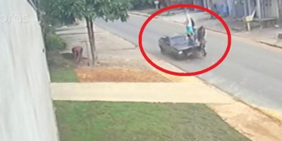 Motociclistas ''voam'' por cima de carro após colisão frontal em Ji-Paraná; veja o...