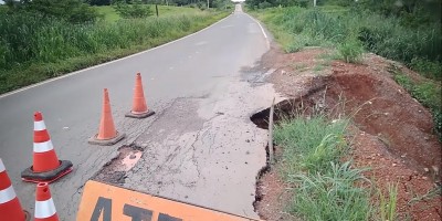 Devido a intensidade das chuvas, trecho da RO-383 entre Rolim de Moura e Santa Luzia cede...