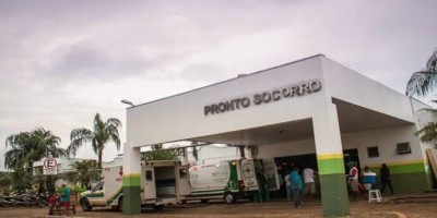 Mulher tem crise de ciúmes e tenta matar marido esfaqueado