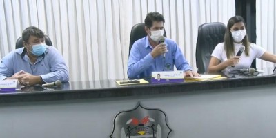 Rolim de Moura: Em sessão extraordinária que durou 3 minutos, Câmara aprova...