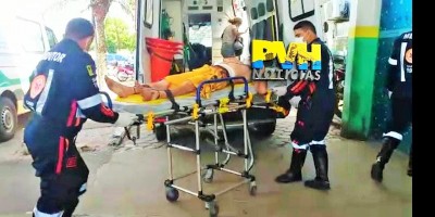 Homem é atacado a facada por vizinho após discussão com esposa