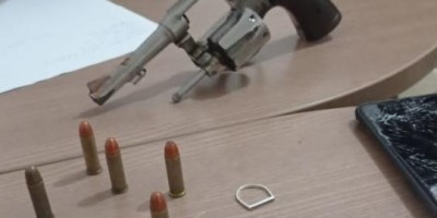 Rolim de Moura: Polícia prende suspeitos de cometerem assalto e recupera objetos logo...
