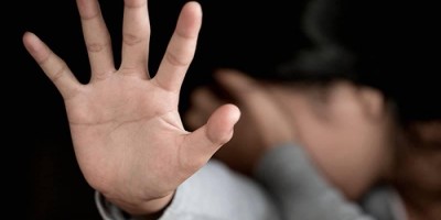 PM flagra adolescente de 17 anos abusando de garota de 15 anos grávida de dois meses em...