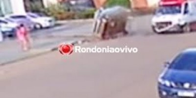 Carro capota e atinge pedestres após colisão com ambulância em Porto Velho; Veja o...