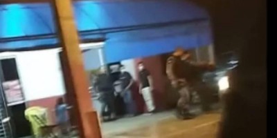 Ladrão tenta assaltar mercadinho e é dominado por dono e clientes em Vilhena