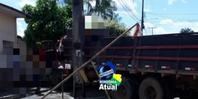 Motorista com sintomas de embriaguez sai “patrolando” tudo pela frente em Ji-Paraná