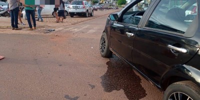 Acidente envolvendo dois carros deixa outros 3 danificados no centro de Rolim de Moura;...