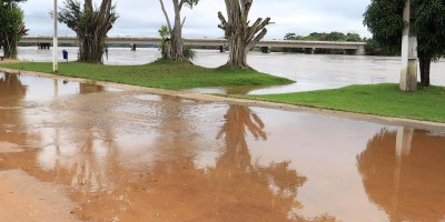 Nível do rio Machado volta a subir e deixa pelo menos 20 famílias desalojadas em...