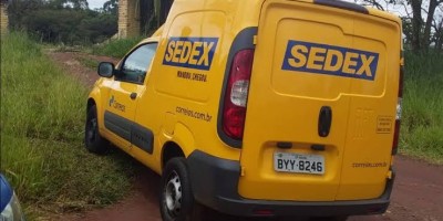 Nem o Correios escapa: Carro dos Correios com várias mercadorias é roubado por...