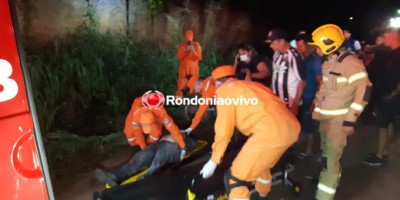 Motociclista passa direto em curva e vai parar dentro de bueiro