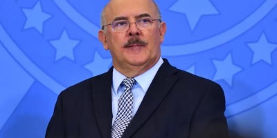 Após polêmica envolvendo ''amigos de pastor'', Milton Ribeiro deixa Ministério da...