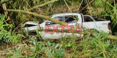 Motorista perde controle e capota caminhonete em Cerejeiras 