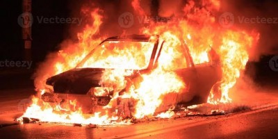 Mulher tem Uno incendiado pelo ex-marido ao voltar de festa