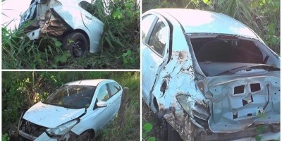 Grávida de 08 meses é socorrida após carro capotar na RO-010 em Pimenta Bueno