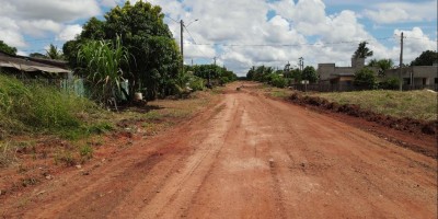 Secretaria de Obras inicia trabalhos limpeza e patrolamento nas ruas de Rolim de Moura