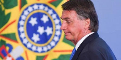 Bolsonaro se reúne com representantes do WhatsApp para discutir sobre mudanças no app...