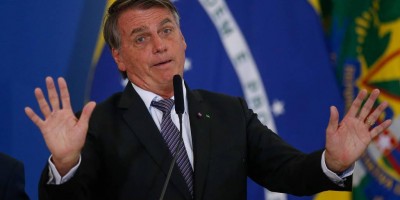 Bolsonaro diz que fará auditoria privada nas urnas e adota tom de ameaça ao TSE