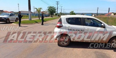 Acidente envolvendo moto e carro da Prefeitura de Rolim de Moura e registrado no...